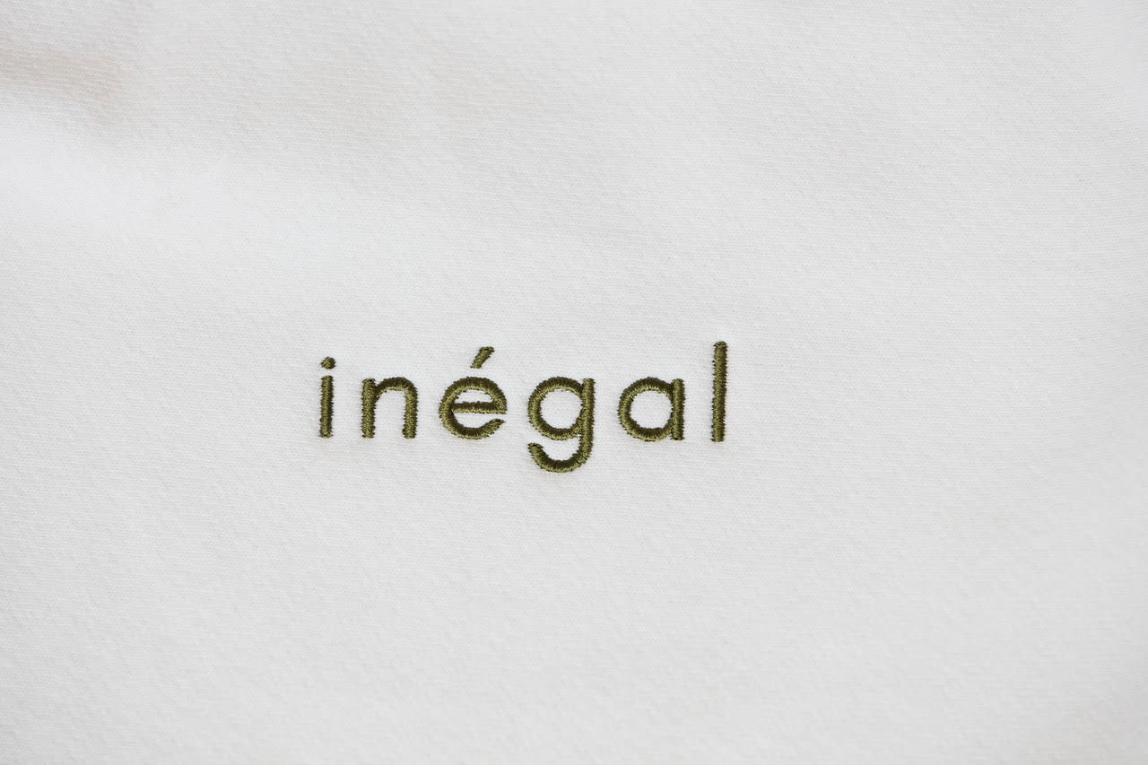 inégal embroidered front left chest